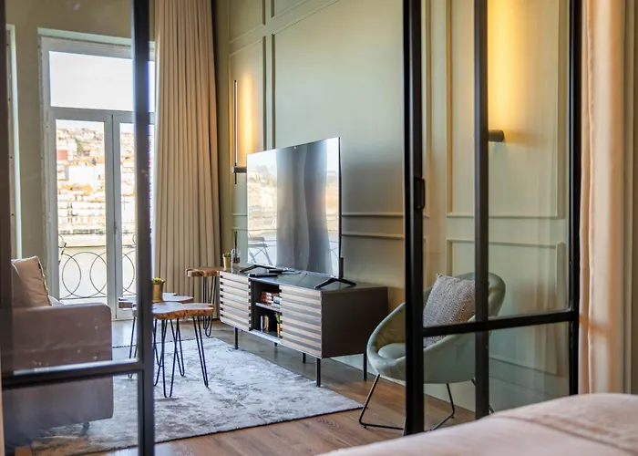 Riverside Oasis By Lovelystay *