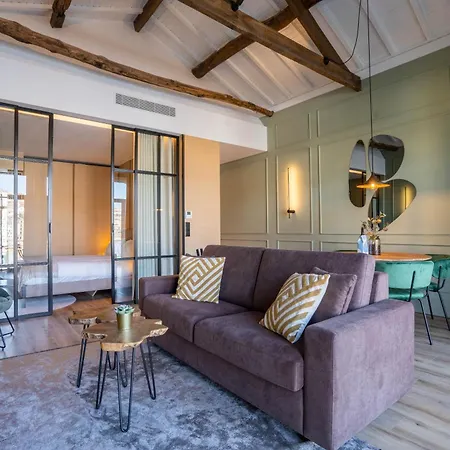 Riverside Oasis By Lovelystay